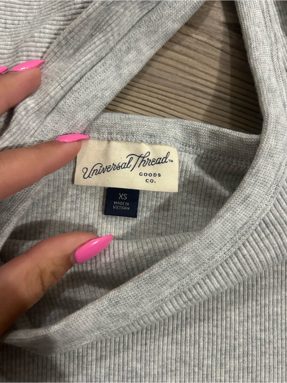 Universal Thread Ribbed Scoop-Neck Crop Top - Gray - Picture 2 of 2